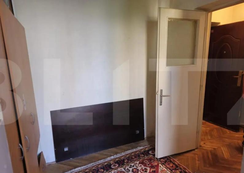 Apartament de vanzare, cu o camera, 40 mp, zona Take Ionesc - 1