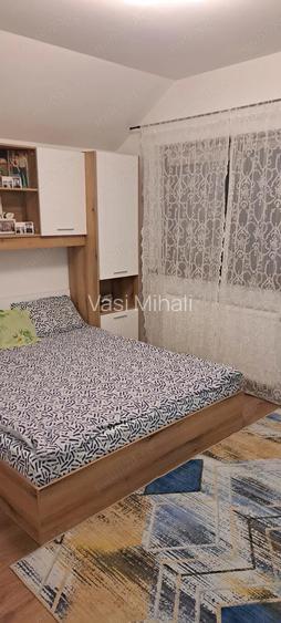 De vanzare apartament 4 camere