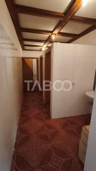 Hala industriala cu parcare de vanzare pe DN 1 - 3