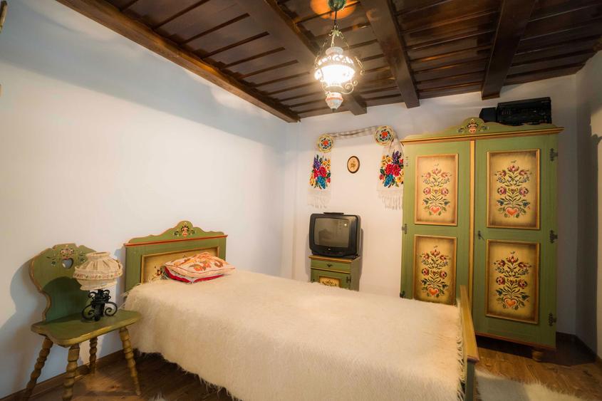 Vila moderna/Pensiune cu 8 camere si 1000 mp teren, complet mobilata - 6