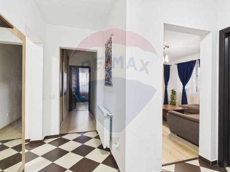 Apartament 3 camere - 2 bai - parcare inclusa - la 5 min de metrou - 12