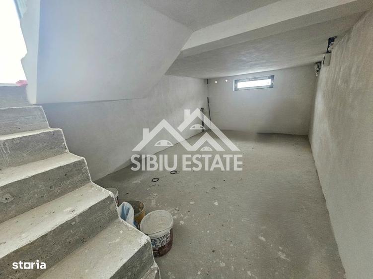 Casa mare cu carport, pivnita - 4