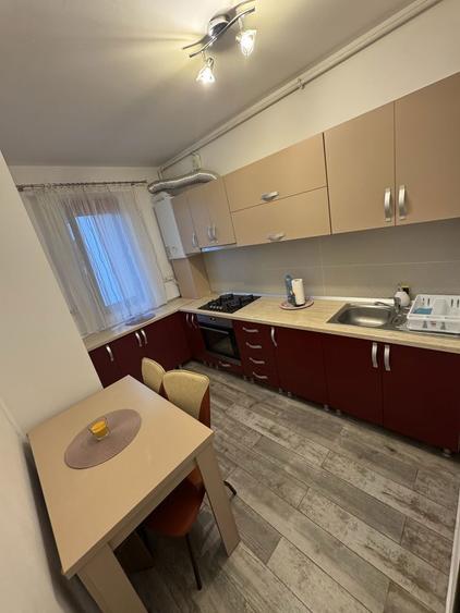 Proprietar inchiriez apartament cochet si spatios - 4