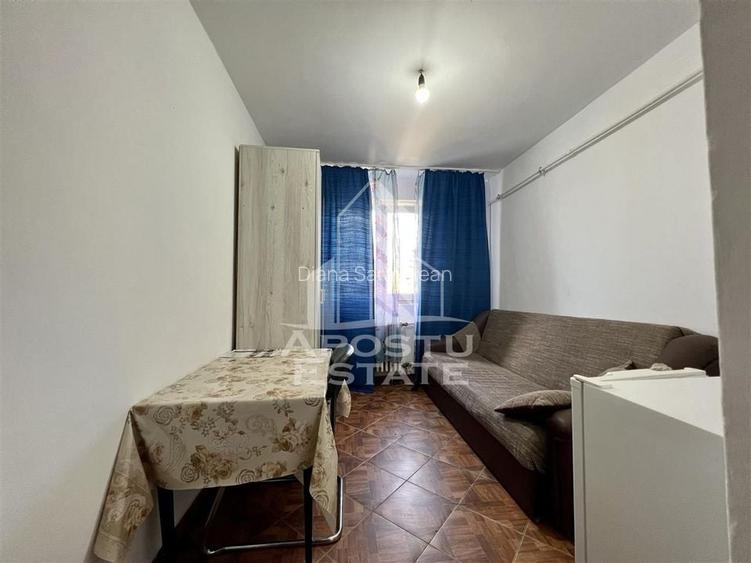 Garsonieră nedecomandată, mobilată în Complex Studențesc Garsonieră nedecomandată, mobilată în Complex Studențesc