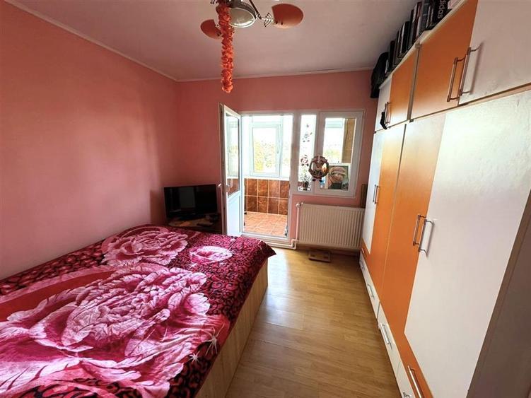 Apartament 3 camere , zona Liceul Pedagogic, etaj 3, mobilat si utilat - 5
