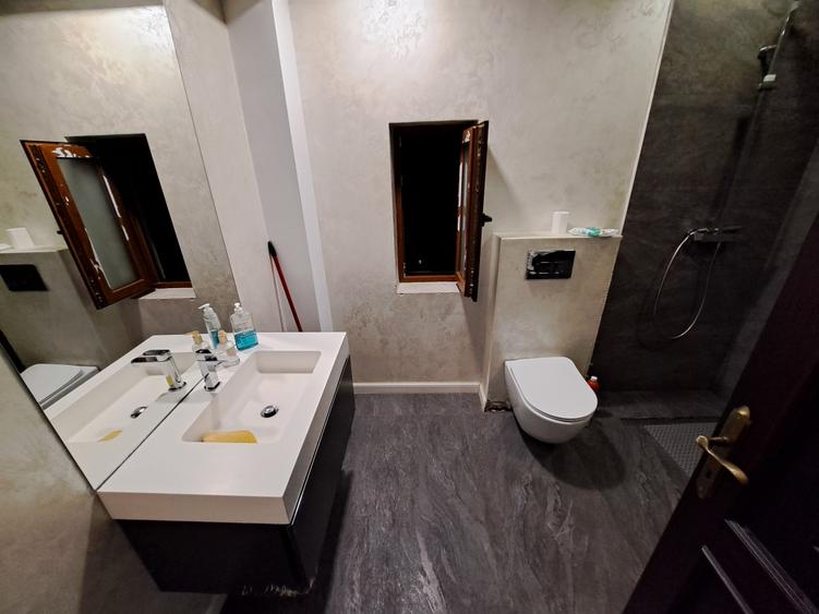APARTAMENT 5 CAMERE CU SCARA INTERIOARA IN VILA - ANVELOPATA TERMIC ANUL CURENT - 55