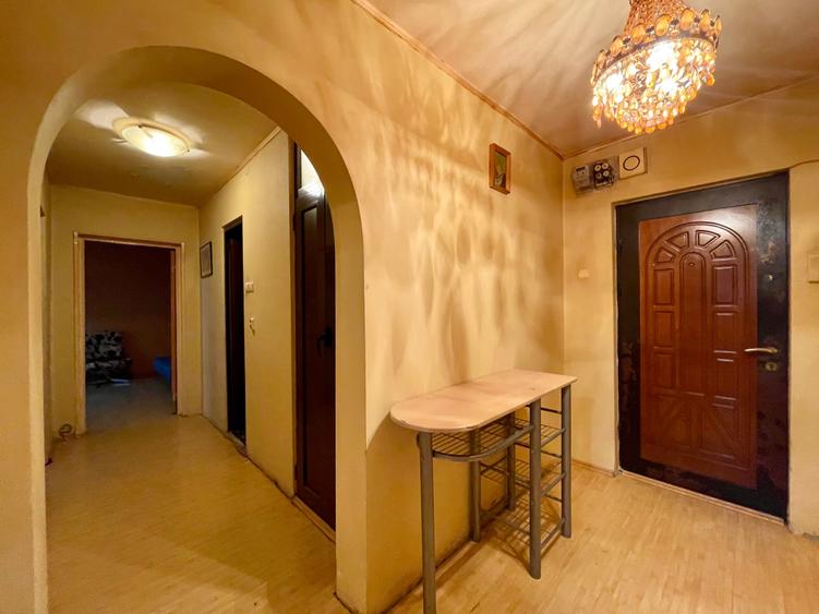 Vanzare 2 camere 50 mp, bloc 1980 - Militari, metroul Gorjului - 1