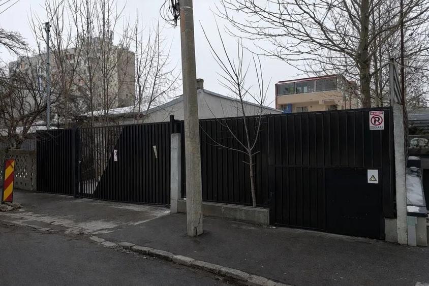 Teren 300 mp. cu autorizatie emisa pentru imobil P+1 /  DAMAROAIA - 1