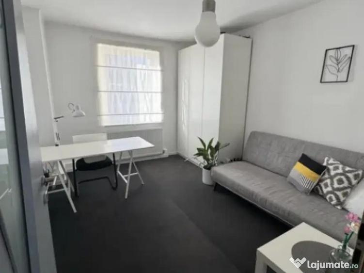 Apartament 4 camere, decomandat - zona Grivitei - 1