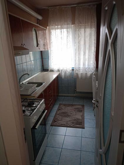 Inchiriez apartament 2 camere - 8