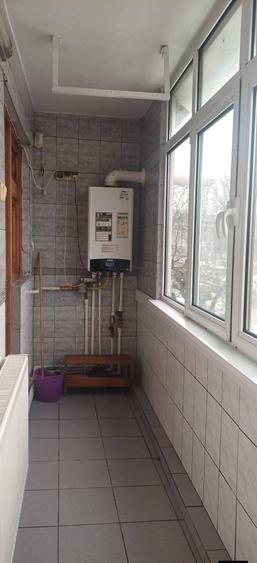 Apartament 2 camere,decomandat,Zona General(M-uri),etaj1 - 8