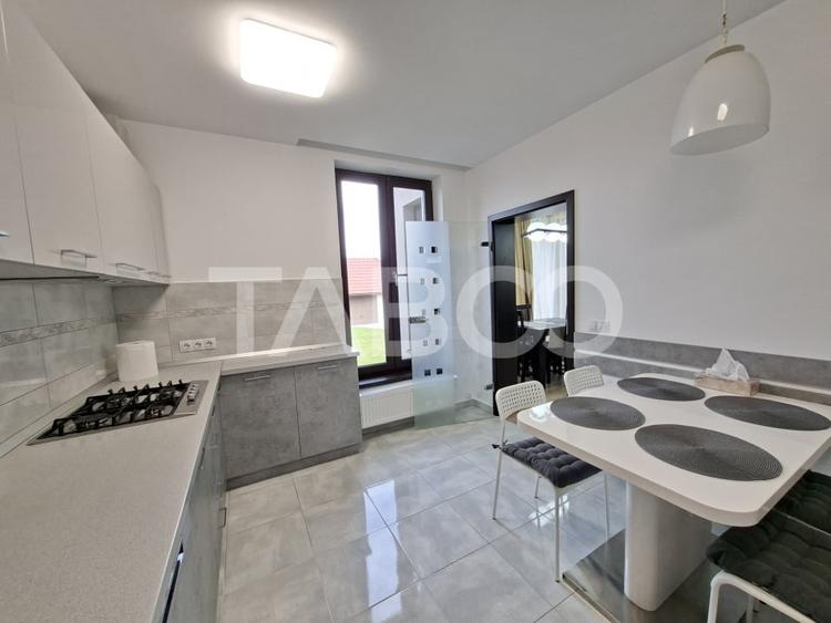 Casa individuala moderna de vanzare 5 camere 2 garaje - 10