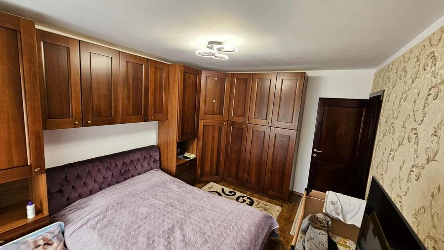 Apartament 3 camere, decomandat,zona centrala - 1