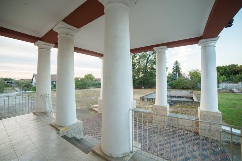 Conac sec XIX, renovat si evaluat in primele 10 din Romania, granita Varsand - 2