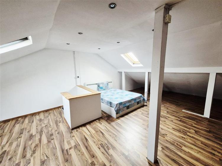 Casa tip duplex spatioasa cu garaj - 8