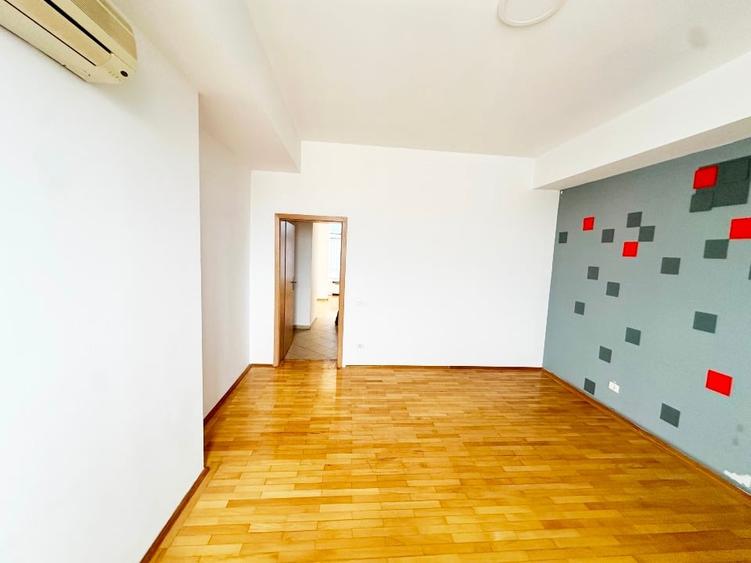 Bd. Unirii apartament spatios , 110 mp + terasa 38 mp - 5