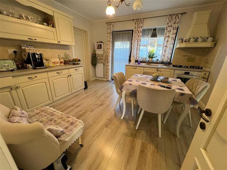 Vila 6 camere - 1500mp teren - Bucium - 28