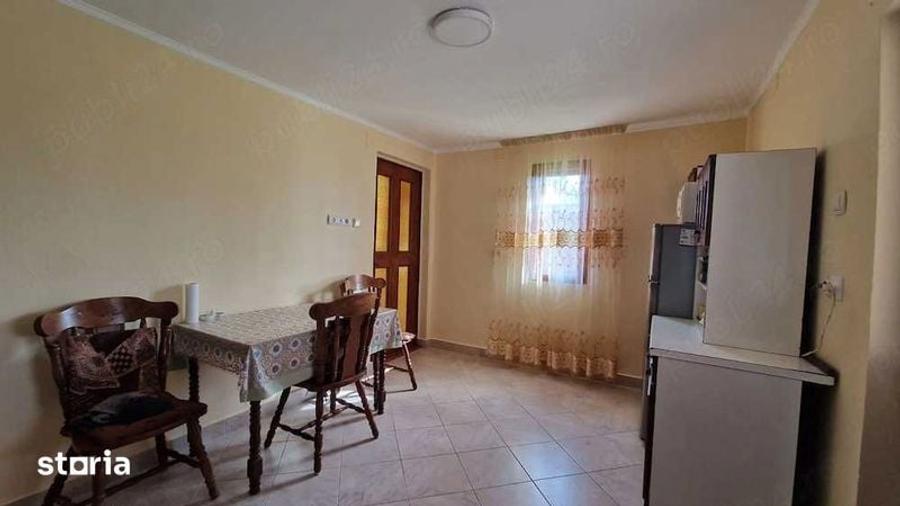 Casa cu teren de 2400 mp - 3