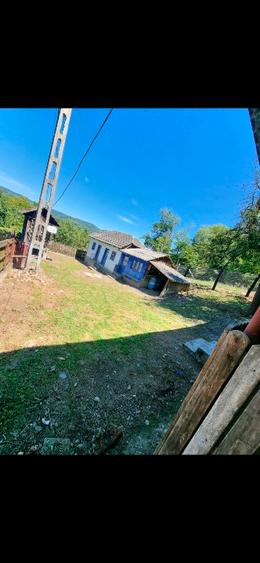 Teren si casa+ anexe de vânzare  - 5