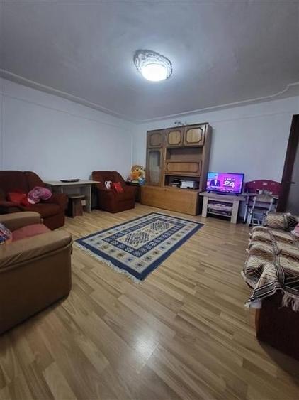 Apartament 3 Camere, Decomandat etaj 2 din 3 - 7