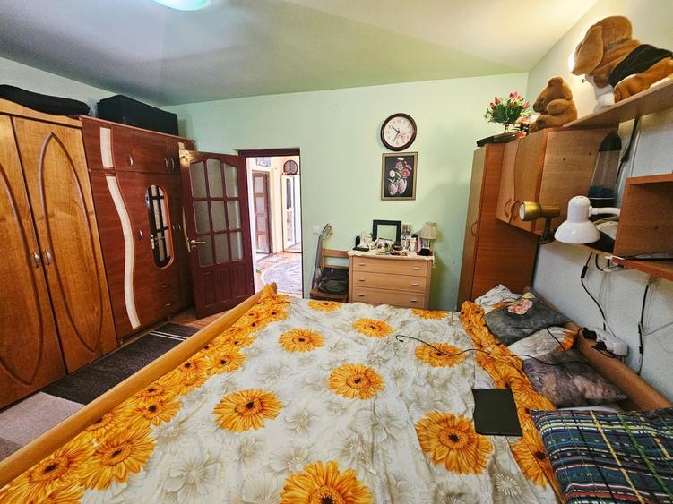 Casă spațioasă cu 9 camere în Strejnicu – pentru locuință, birouri - 45