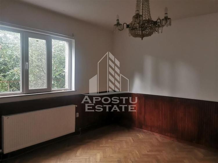 Casă cu 5 camere cu Teren 1571 Mp în Bucovăț (Remetea Mare)
