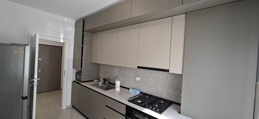 Apartament cu 3 camere decomandat în Bucureștii Noi
