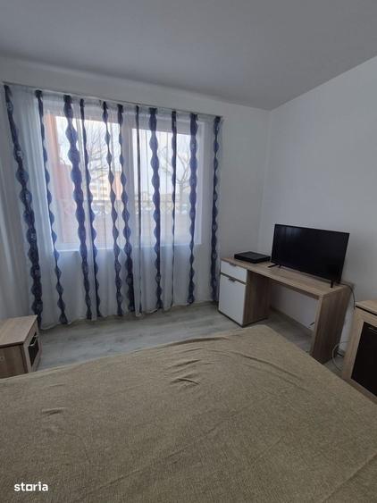 Ap. 2 camere , decomandat , loc de parcare - Giroc - 4