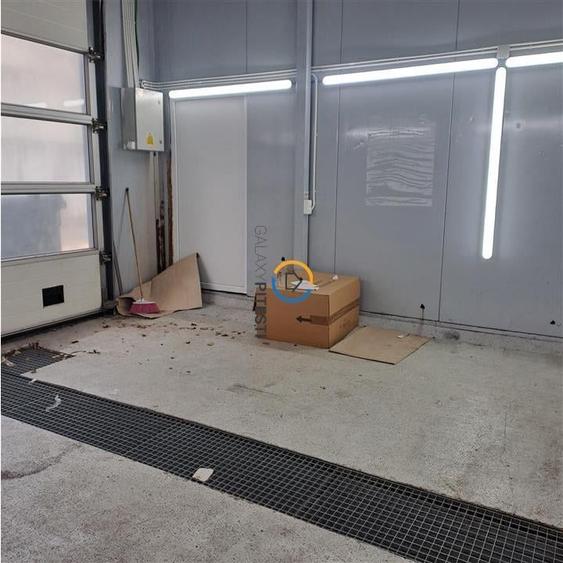 Spatiu 80 mp amplasat la bld. Fratii Golesti pretabil pentru activitati auto - 2