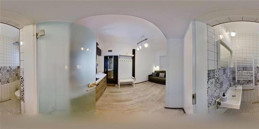 TUR 3D! Proprietate cocheta, pretabila regim hotelier, Centrul Istoric Brasov - 9