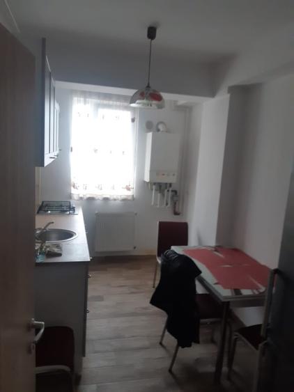 De vanzare apartament 2 camere - 2