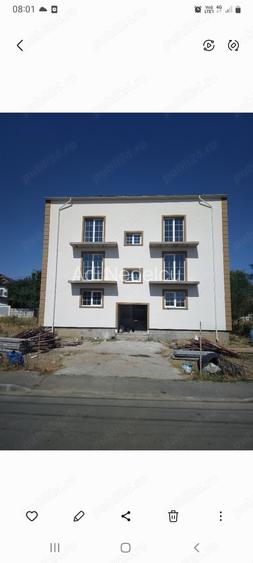 Imobil 6 apartamente