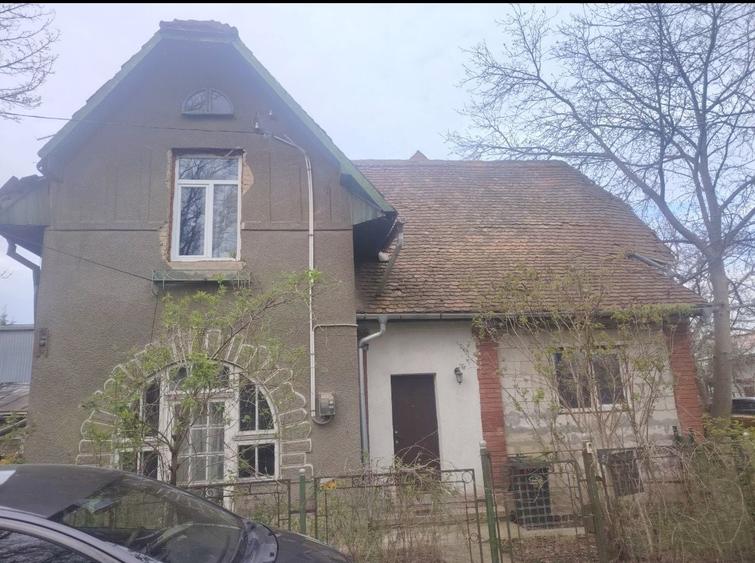 Casă cu 4 camere în Copou