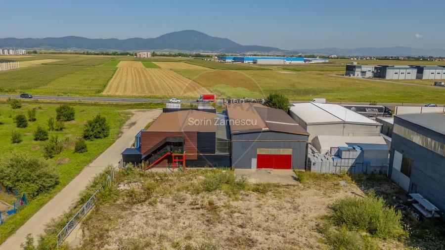 Hala + Spatiu de birouri cu destinatii multiple : Teren 1116 mp