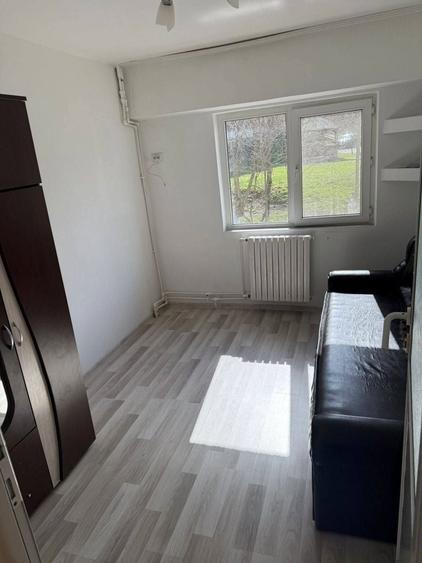 Vand Apartament cu 3 camere - 5