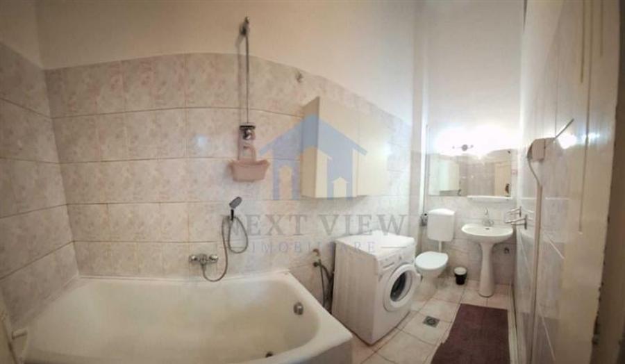 Apartament 3 camere, Central - 2