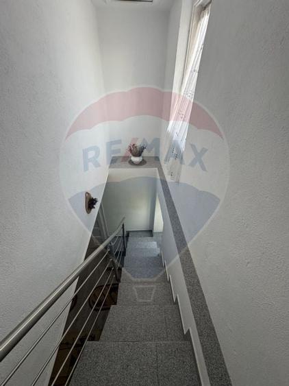 Casa / Vila cu 7 camere de vanzare in zona Central - 30