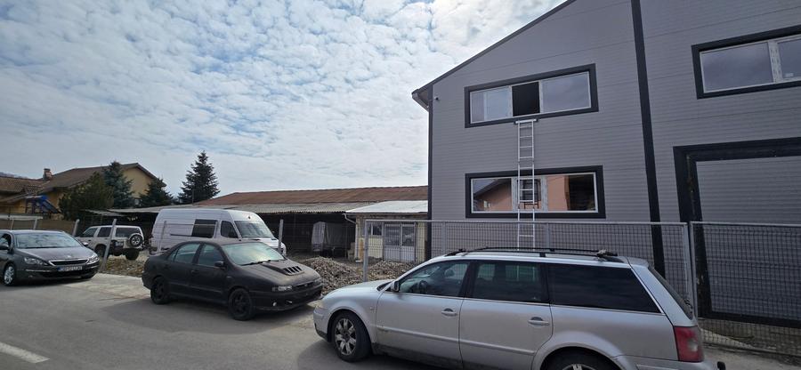 Pucioasa Dambovita, vanzare hala - 4