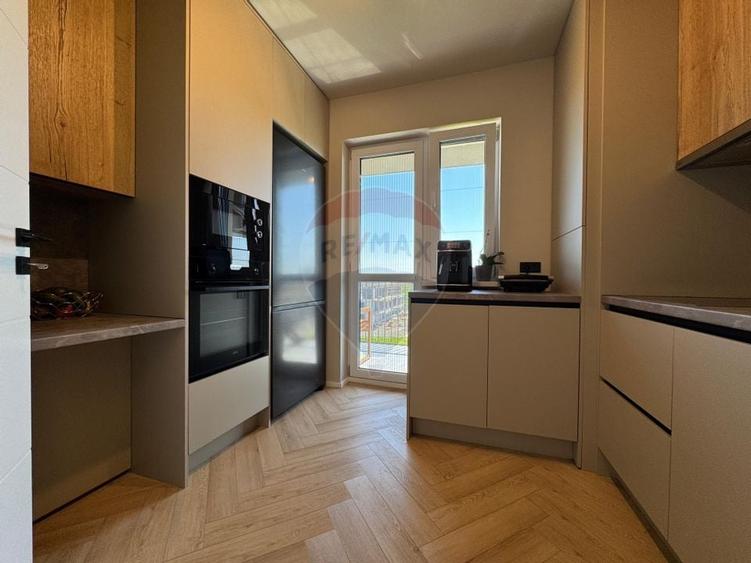 Vanzare apartament 3 camere Dobroesti - 2