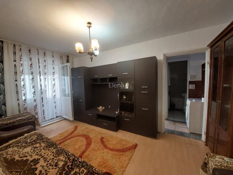 Ofer de inchiriat apartament 2 camere