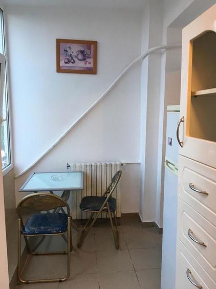 Inchirier garsoniera zona Far-Billa - 2
