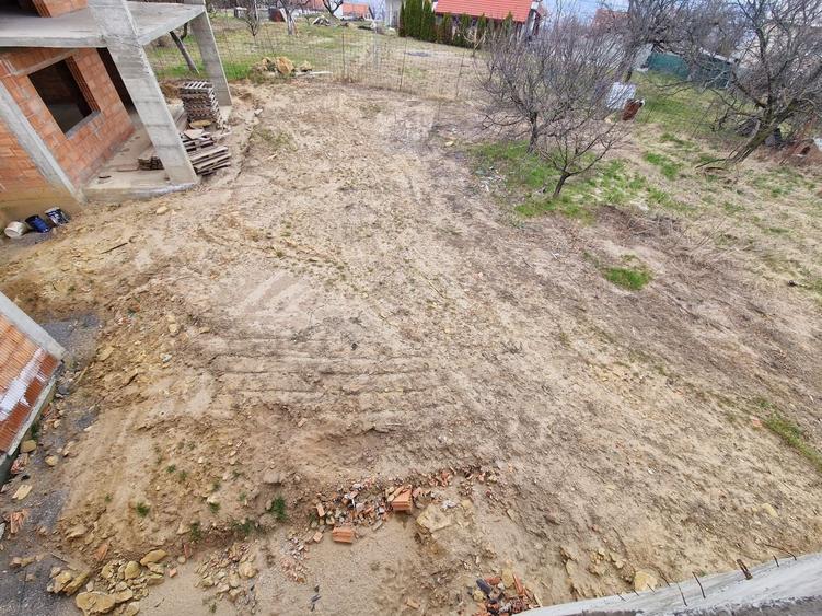 Casa individuala (semicolectiva) 172 mp utili, teren 765 mp Feleacu - 50