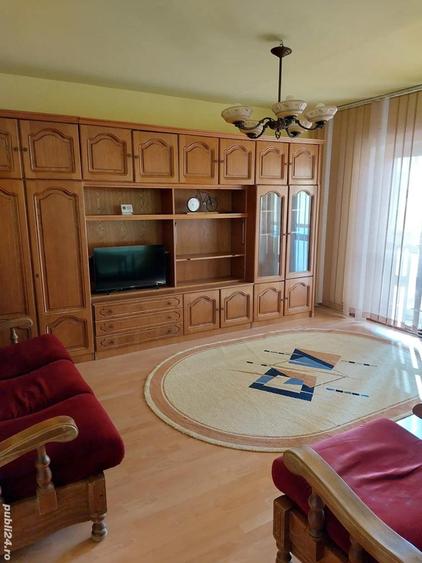 De inchiriat apartament 3 camere decomandate Calea Aradului Est - 1