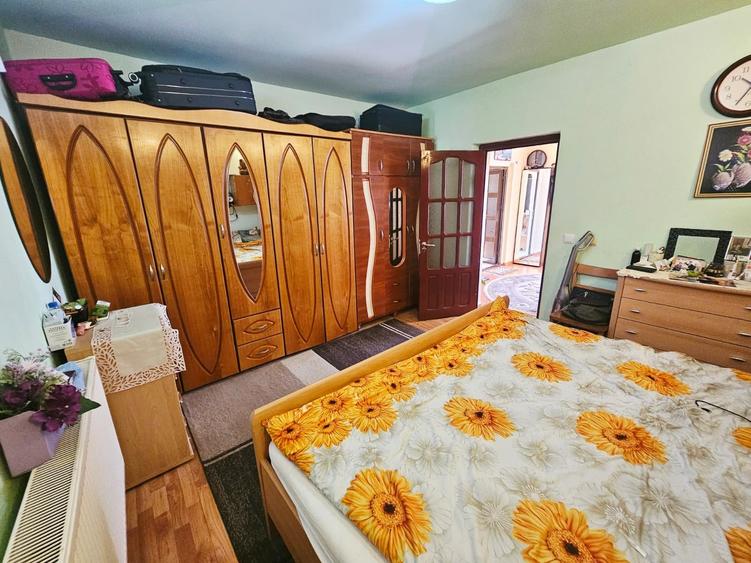 Casă spațioasă cu 9 camere în Strejnicu – pentru locuință, birouri - 44