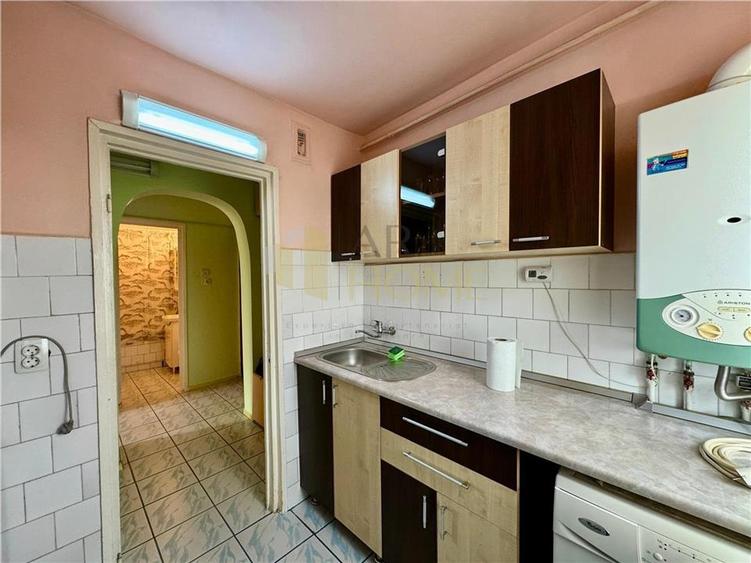 Apartament 2 camere, decomandat, centrala termic, zona Vest, Ploiesti - 5