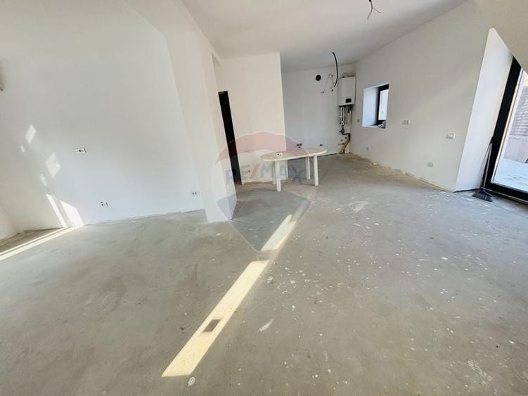 Vilă cu 4 camere de vânzare - 5