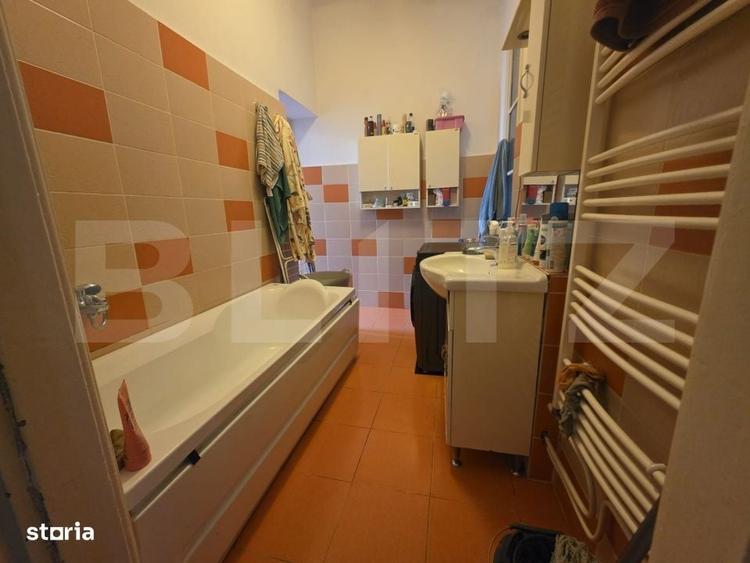 Apartament cu 3 camere decomandat în Central