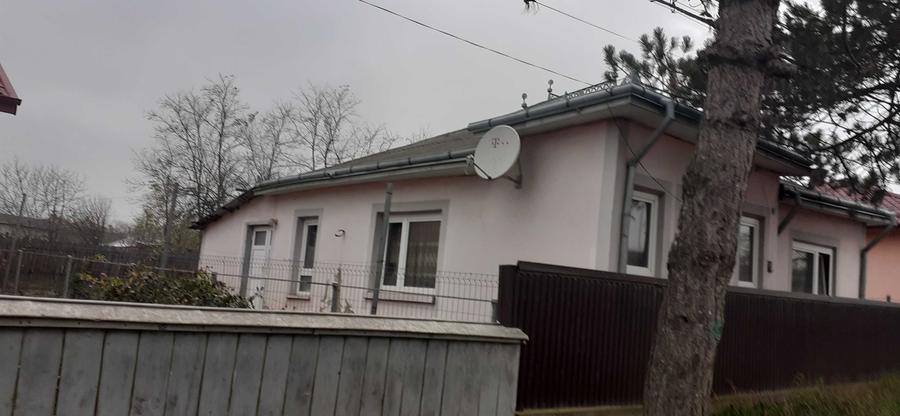 Casă cu 3 camere în Trușești