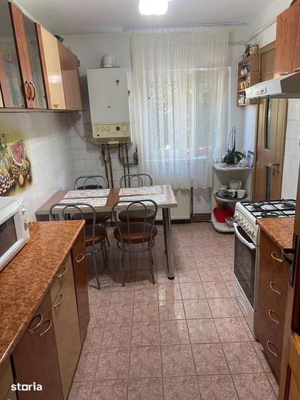 Apartament cu 2 camere, mobilat în Central