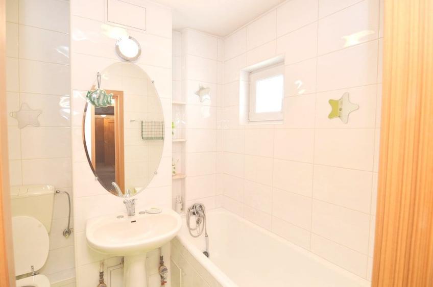 Apartament cu 3 camere decomandat în Iancului